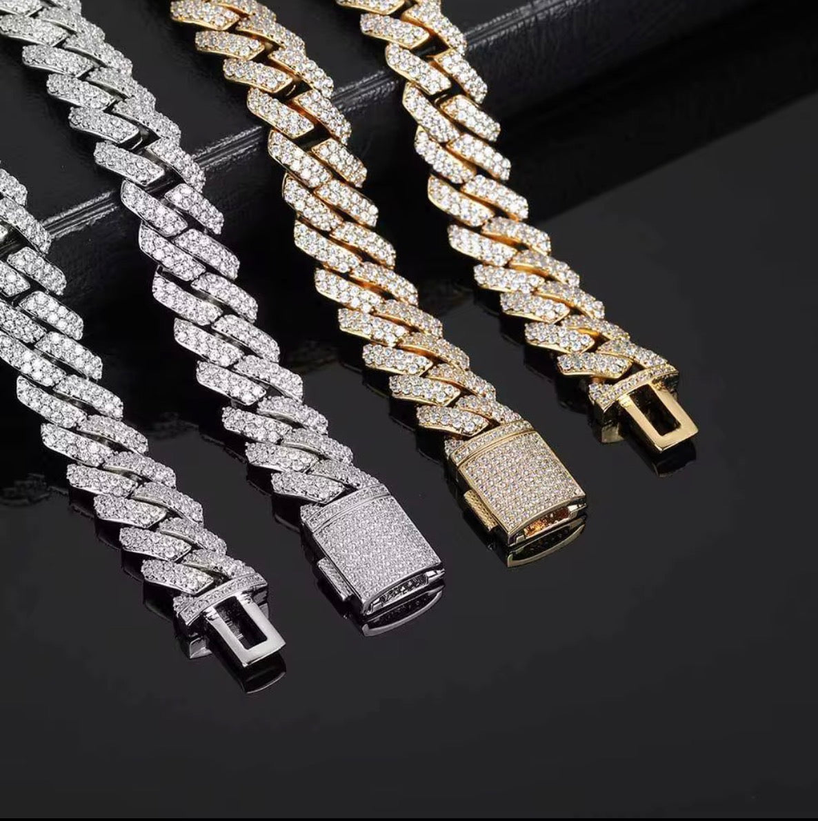 Iced out Cuban braclet 10mm