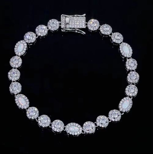 Tennis braclet with Moissante daimonds