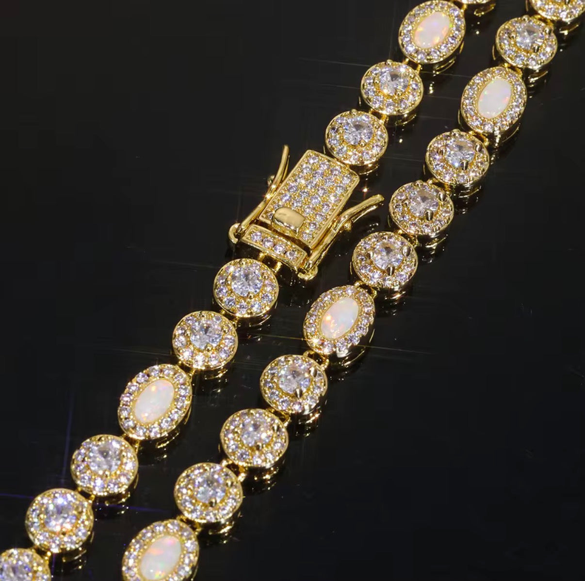 Tennis braclet with Moissante daimonds